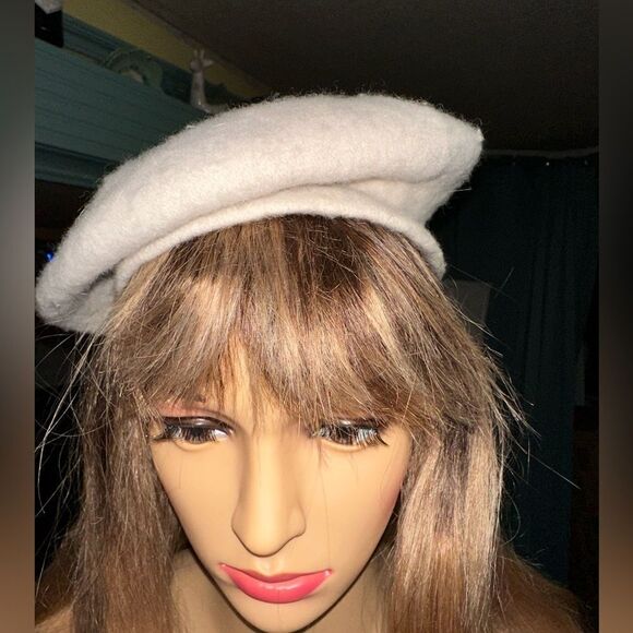 Cream color wool beret - Picture 1 of 5